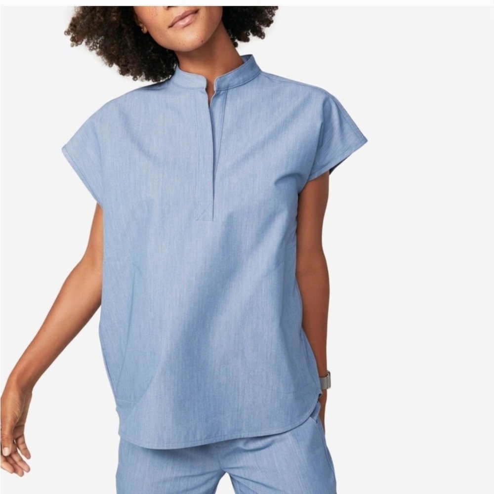 FIGS Women's Rafaela Oversized Scrub Top Blue Size M NWT